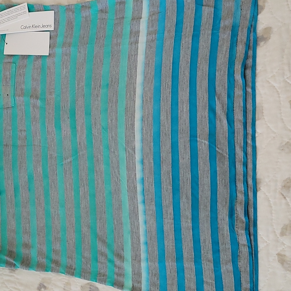 NEW Calvin Klein Jeans Stripped Tee Shirt - Picture 6 of 9